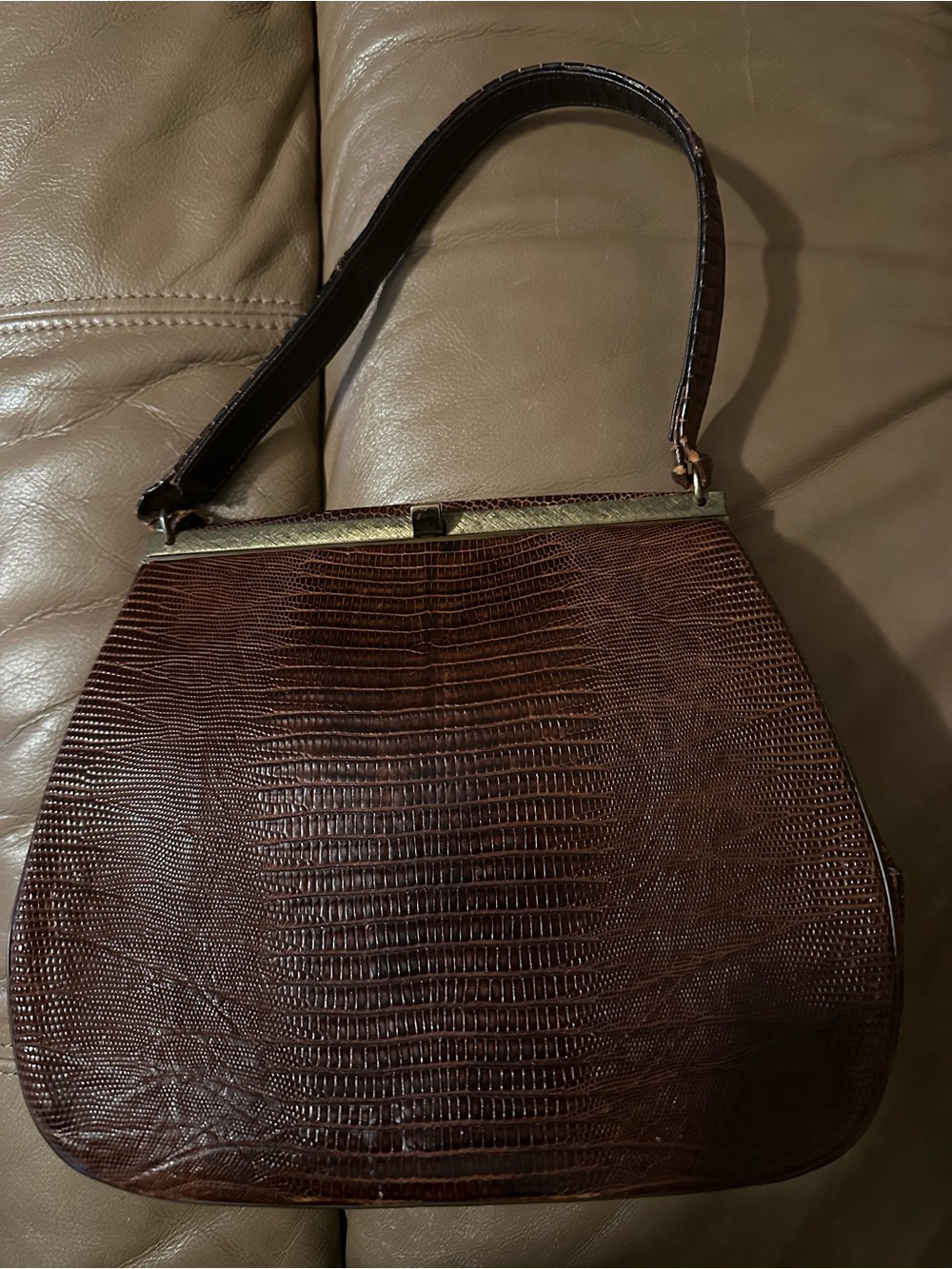 Vintage Bellestone Lizard Leather Embossed Clasp Lock Handbag